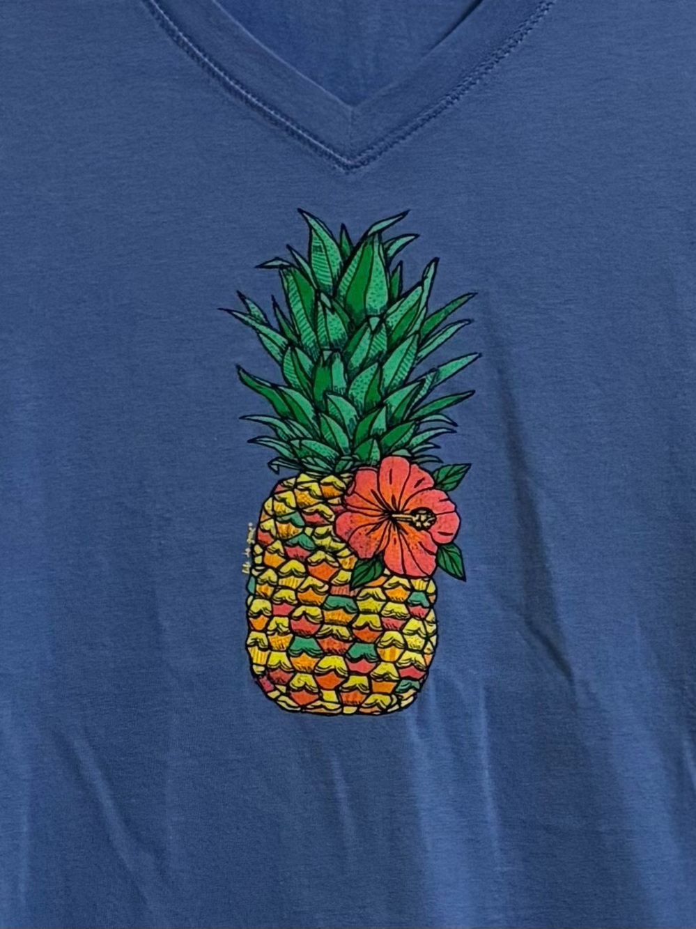 NWT Life Is Good women’s Tropical Pineapple V neck Crusher Tee sz S - Picture 3 of 7